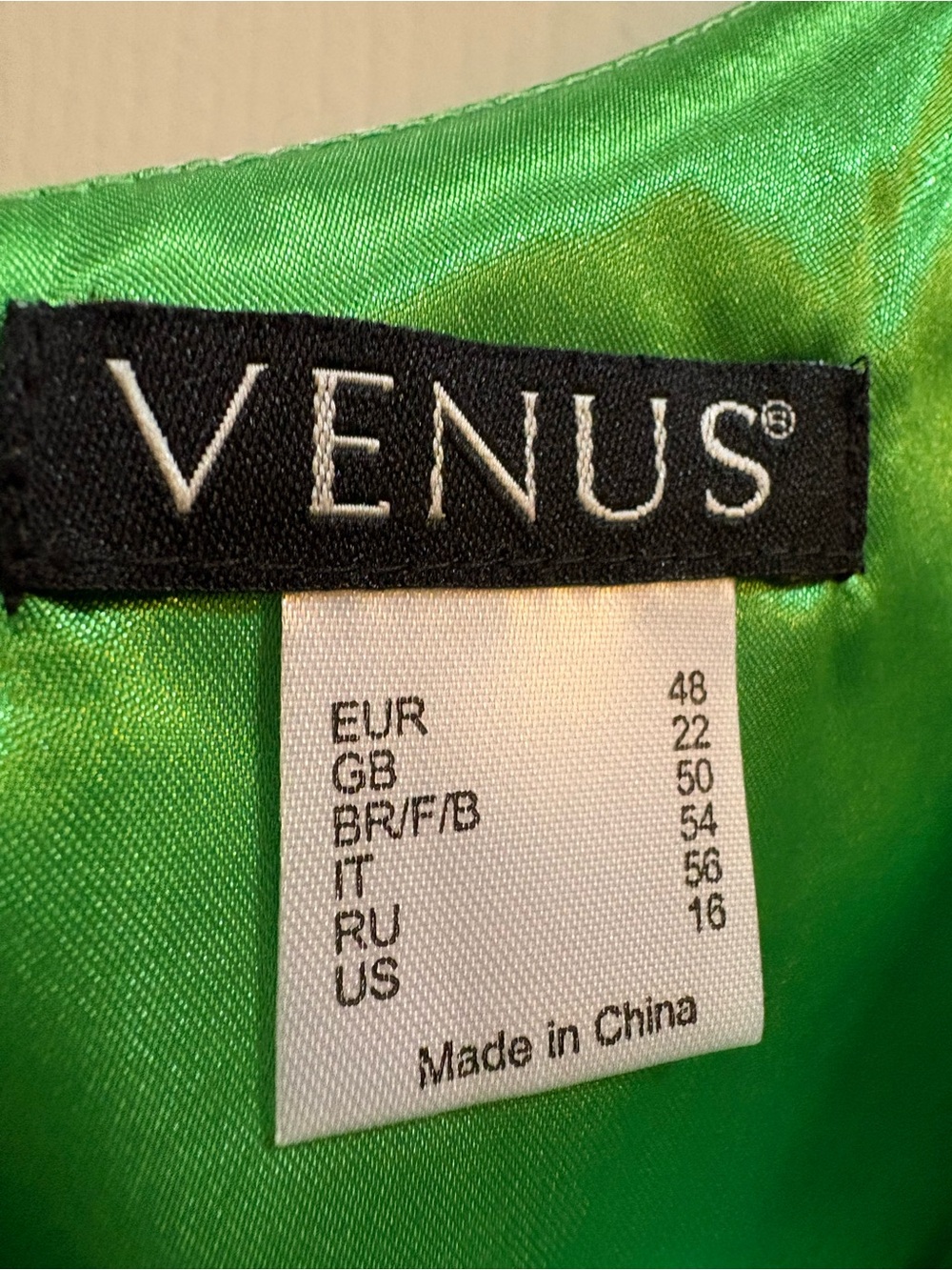 VENUS Green and White One-Shoulder Floral Mini Dress - Picture 3 of 3